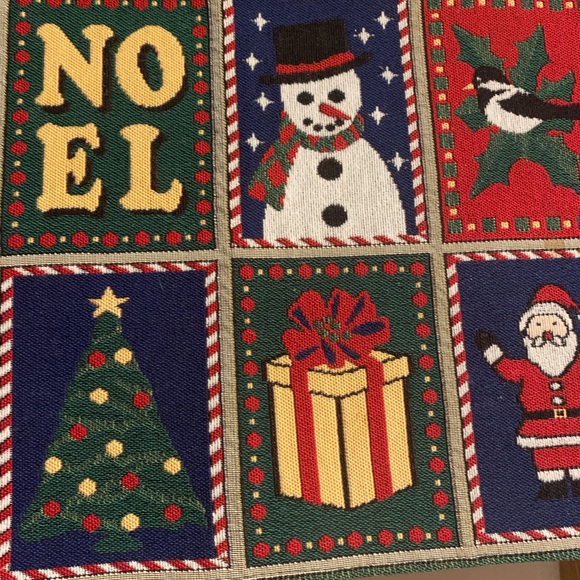NWOT Christmas Tapestry Placemats (4) - Picture 4 of 6